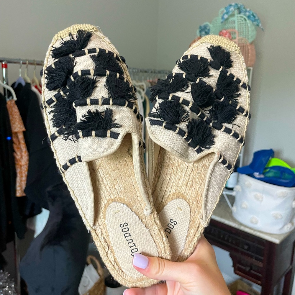 Soludos espadrille tassel slides 🖤🤍